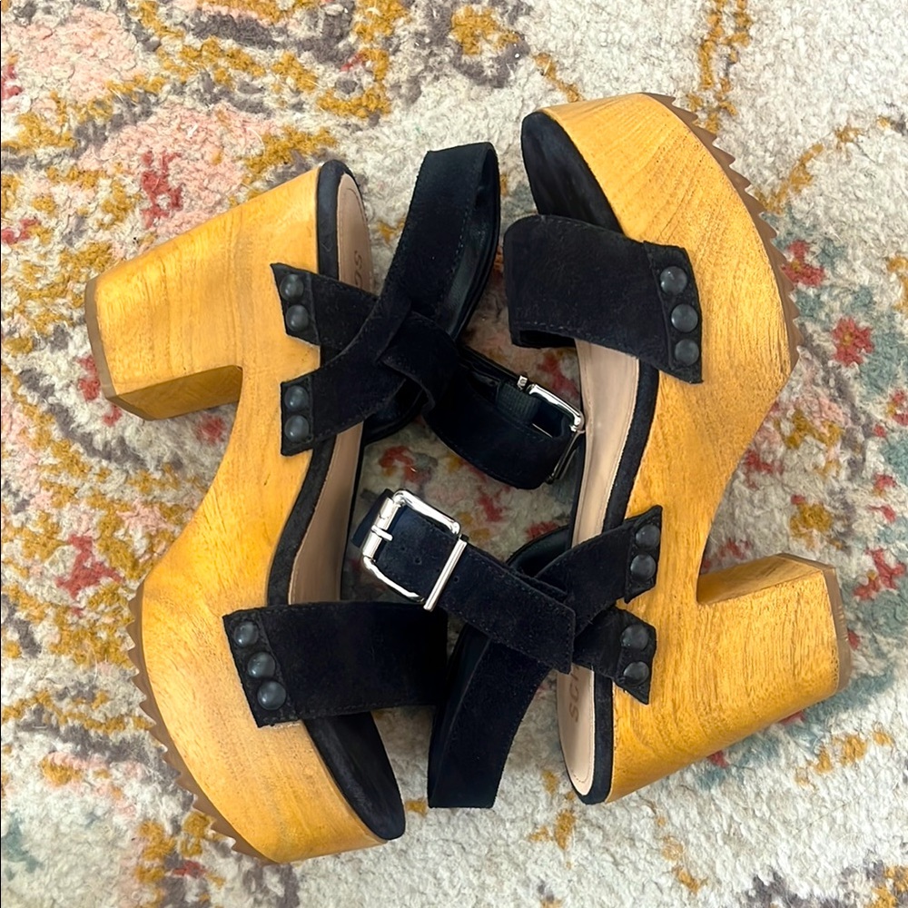 Black and Tan Women's Platform Sandals